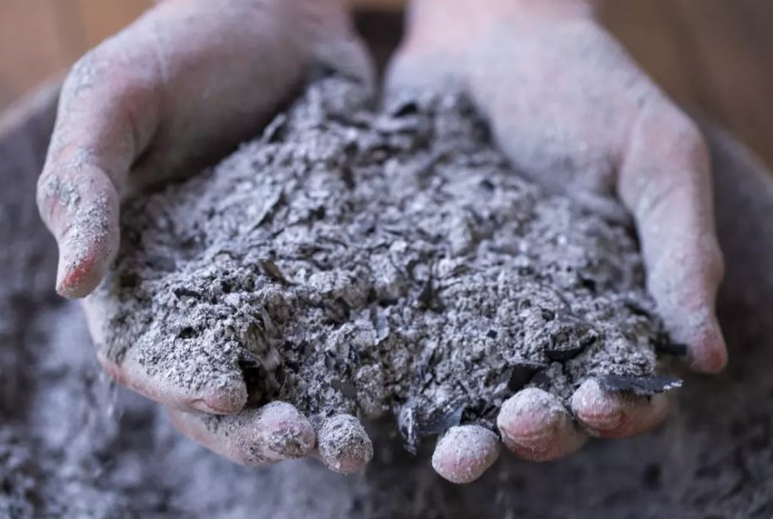 Зола для посипки доріжок Зола для посипки доріжок