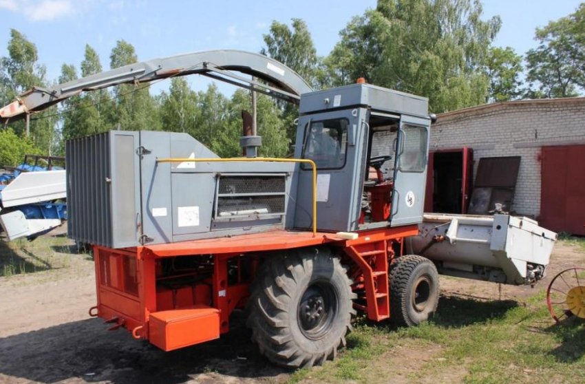 Комбайн КСК 100 Комбайн КСК 100