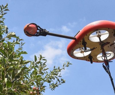 Ізраїльтяни представили світу літаючого робота для збору фруктів