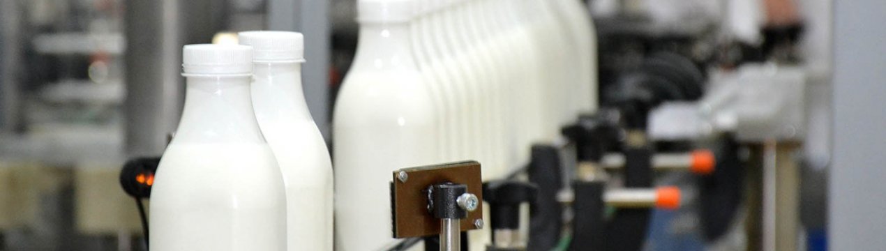 Доля українського промислового молока продовжує зростати