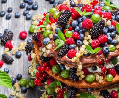 Лікарі назвали найкорисніше літнє ягіддя