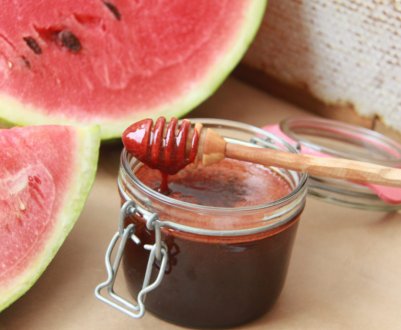 У Херсонській області фермер виготовляє арбузовий мед