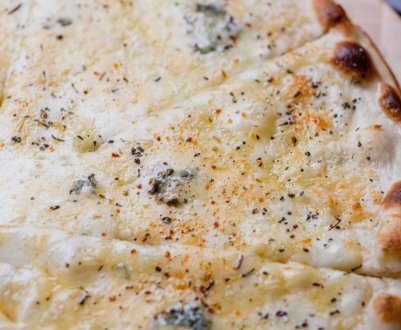 Більше 800 видів сиру в одній піци: французькі майстри встановили новий рекорд Гіннесса