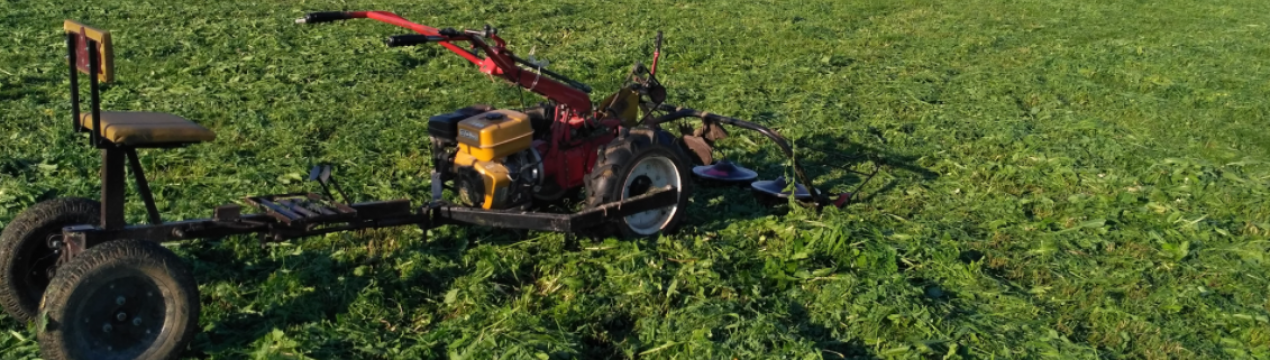 Фермер створив екологічний мотоблок