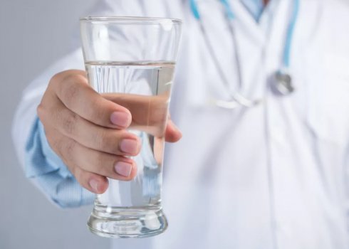 Учені створили першу воду-антидепресант