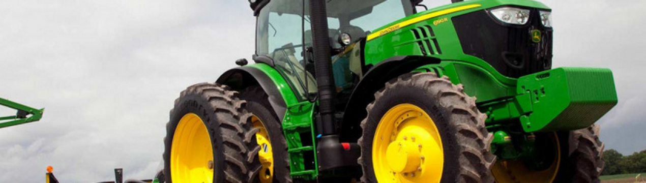 В Рівненській області фермери надали свою техніку для зміцнення кордону