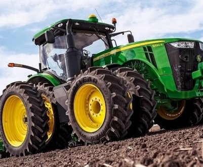 Окупанти не можуть використовувати украдену в Україні сільськогосподарську техніку