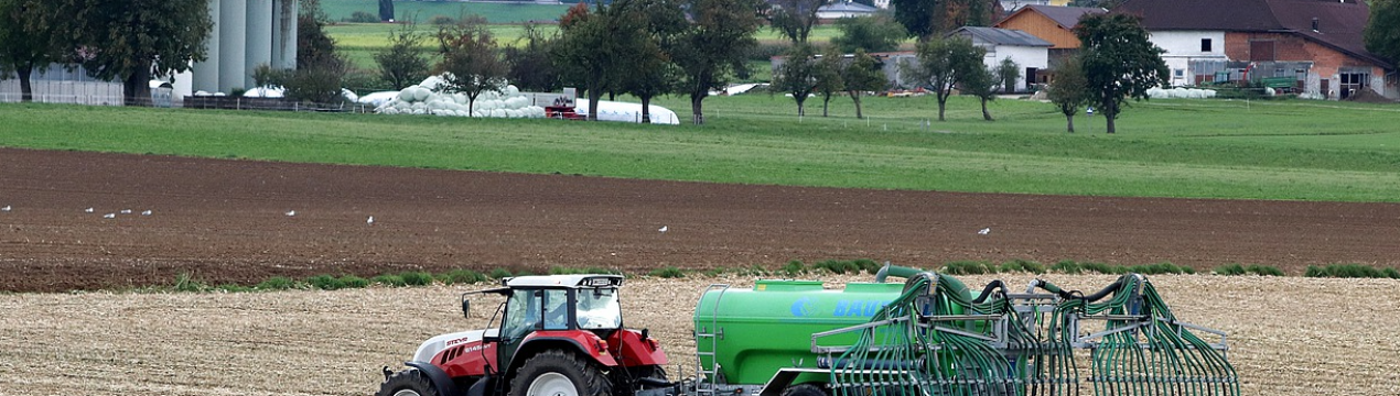 В Одеській області окупанти зруйнували підприємство з добривами