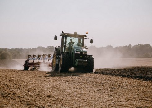 В Україні вдвічі збільшилася вартість вспашиння полів