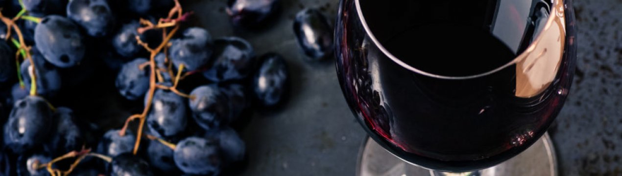 Приготовление вина из чёрного винограда в домашних условиях