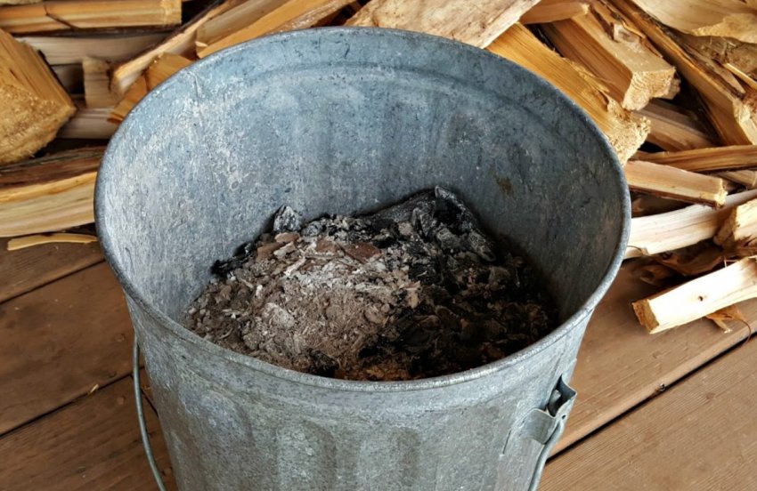 Деревна зола Деревна зола