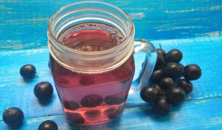 Компот з винограду Ізабелла