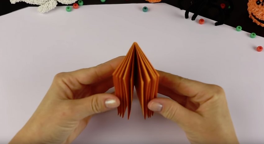 Гарбуз з паперу Гарбуз з паперу