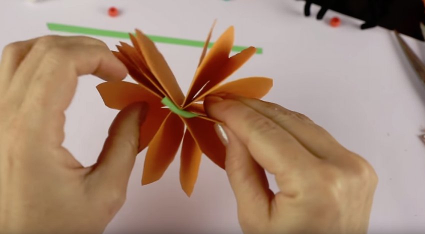 Гарбуз з паперу Гарбуз з паперу