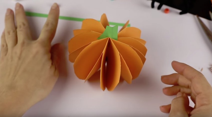 Гарбуз з паперу Гарбуз з паперу