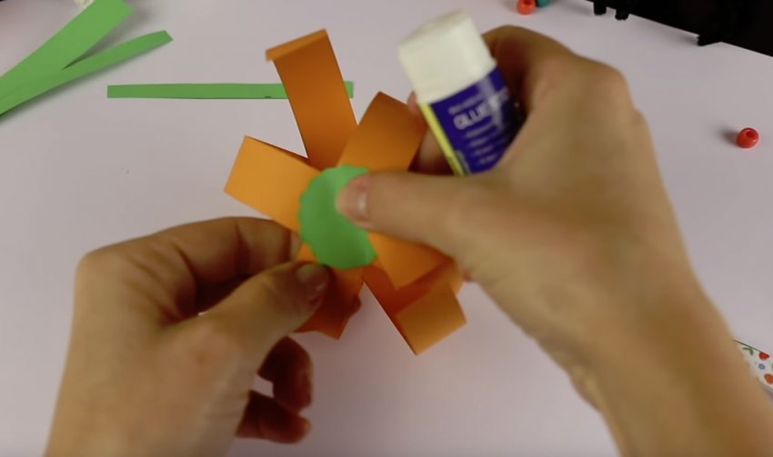 Гарбуз з паперу Гарбуз з паперу