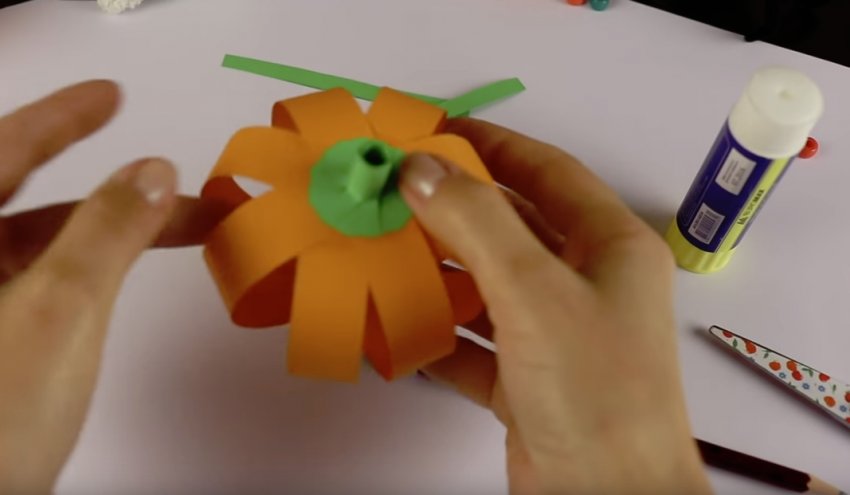 Гарбуз з паперу Гарбуз з паперу