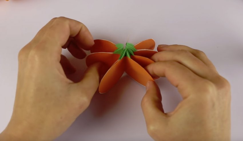 Гарбуз з паперу Гарбуз з паперу