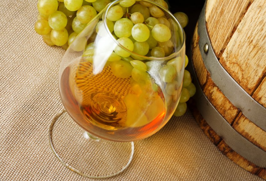 Коньяк з винограду
