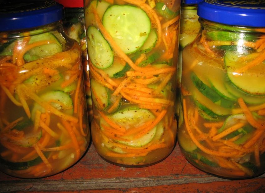 Салат з огірків «Ніжинський» з морквою Салат з огірків «Ніжинський» з морквою