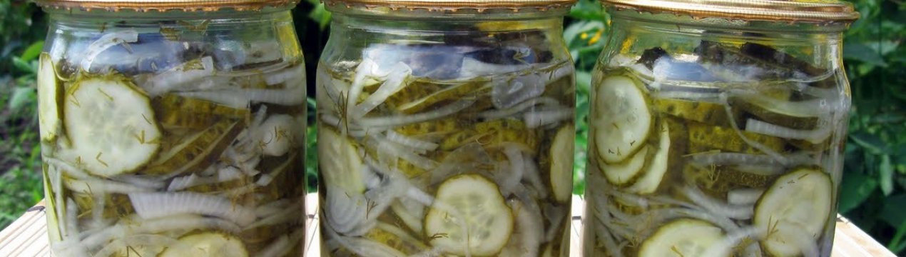 Как заготовить на зиму салат из огурцов «Нежинский»