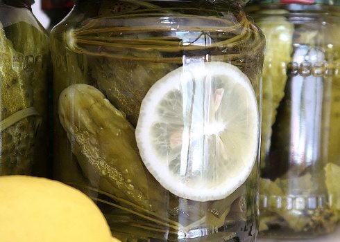 Мариновані огірки з лимонною кислотою на зиму