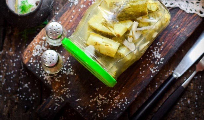 Маринованные огурцы дольками Маринованные огурцы дольками