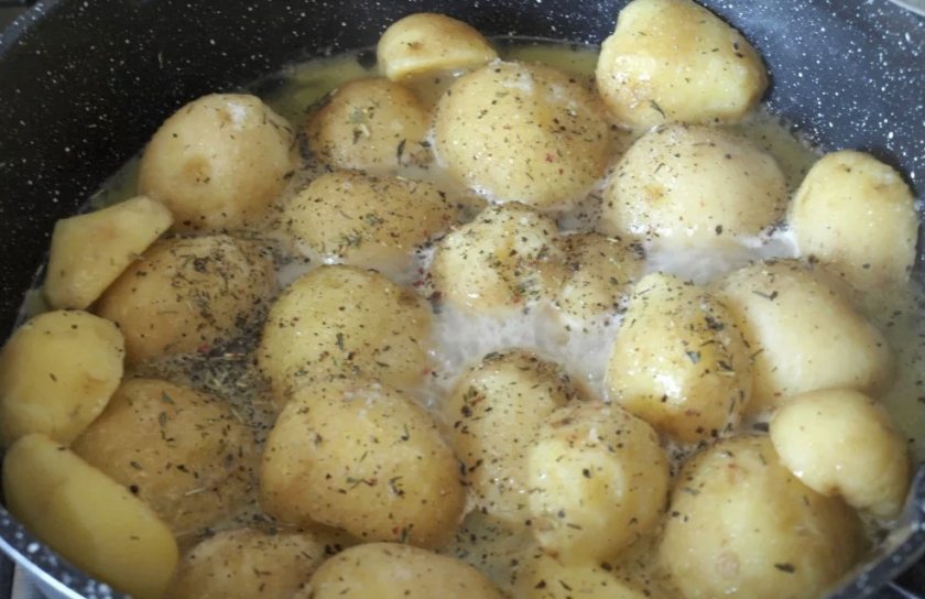 Круглый картофель в мультиварке Круглый картофель в мультиварке