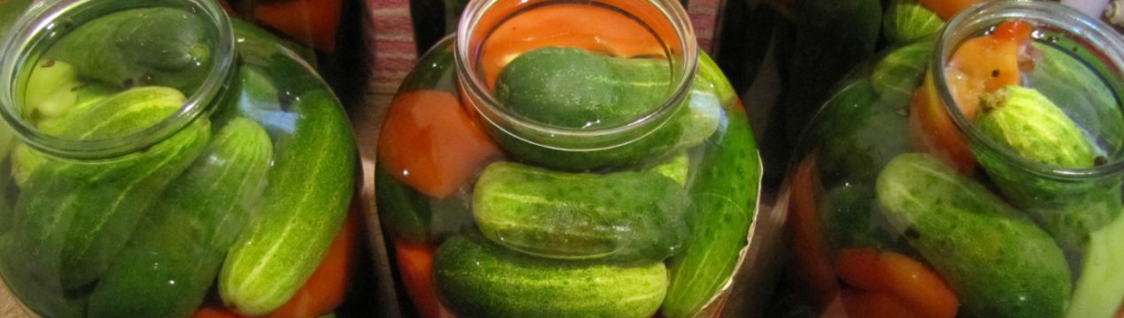 Як замаринувати хрусткі огірки з болгарським перцем?