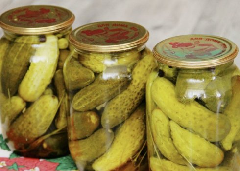 Як замаринувати огірки на зиму з горілкою