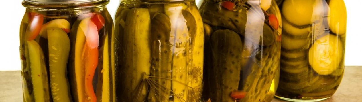 Як замаринувати огірки з гострим перцем на зиму