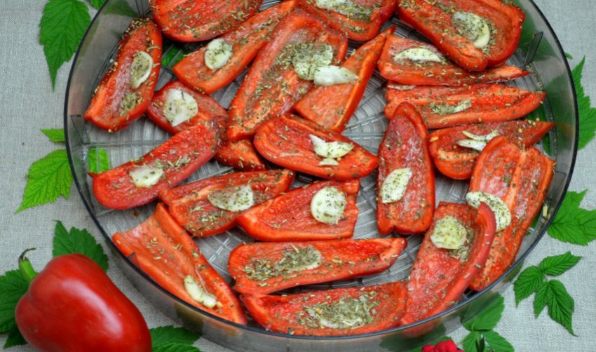 В'ялений болгарський перець В'ялений болгарський перець