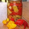 Консервированный горький перец в масле