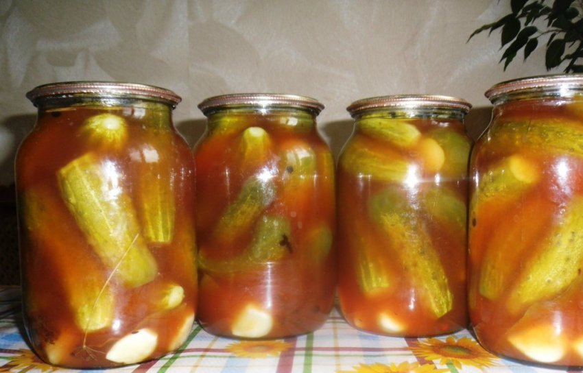 Огірки з кетчупом Огірки з кетчупом