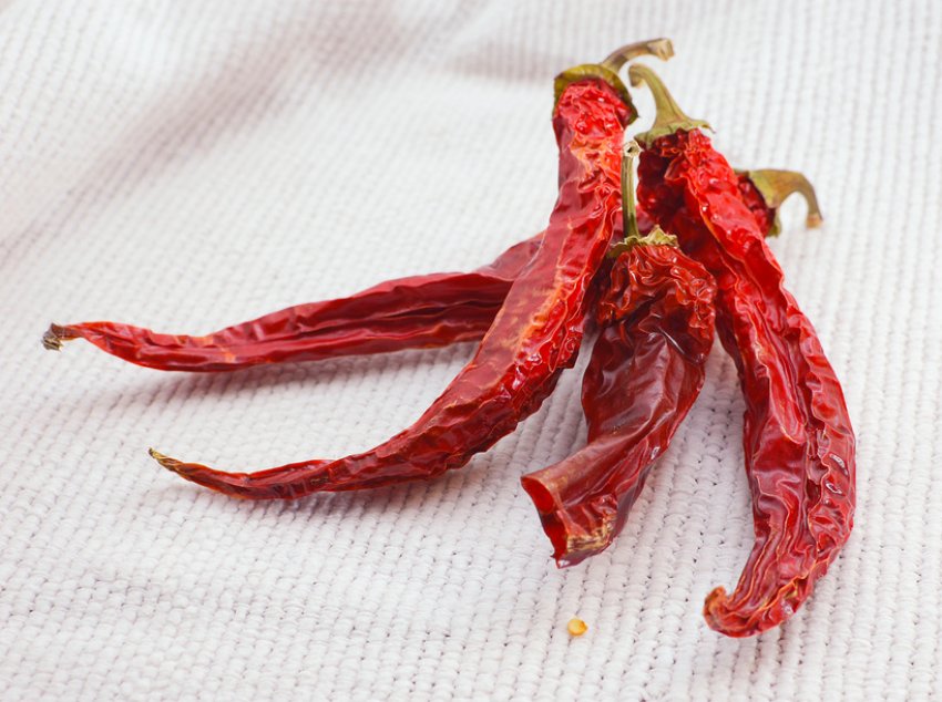 Сушка гострого перцю Сушка гострого перцю