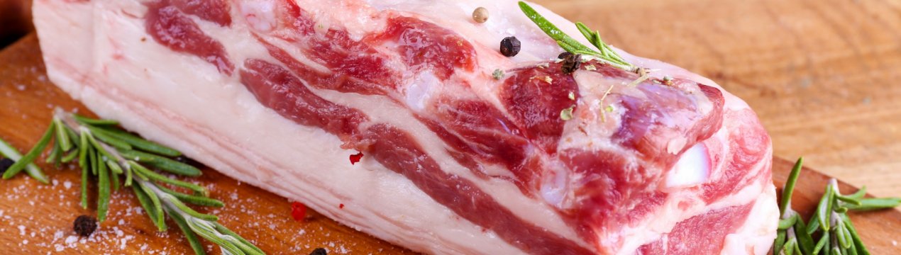 Сало для українців роблять з німецьких свиней