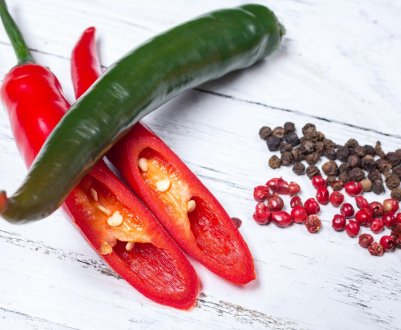 Користь і шкода стручкового перцю: лікувальні властивості і характеристика
