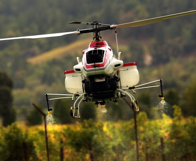 Над російським полем злетять «трактори-дрони»