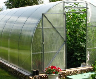 Оптимальні розміри теплиць з полікарбонату