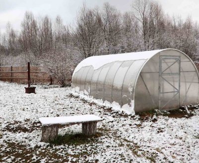 Як утеплити теплицю на зиму своїми руками