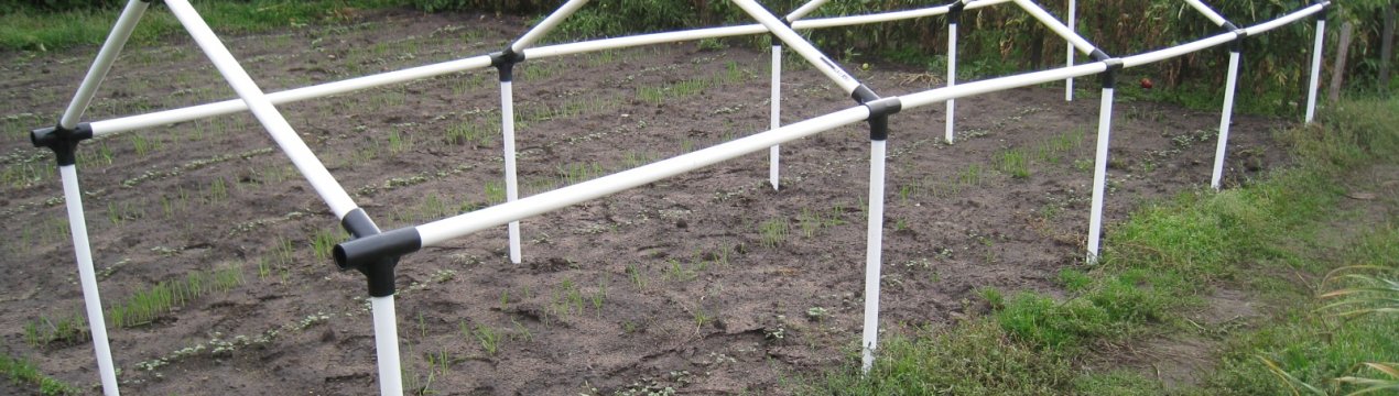 Як побудувати теплицю з пластикових труб своїми руками