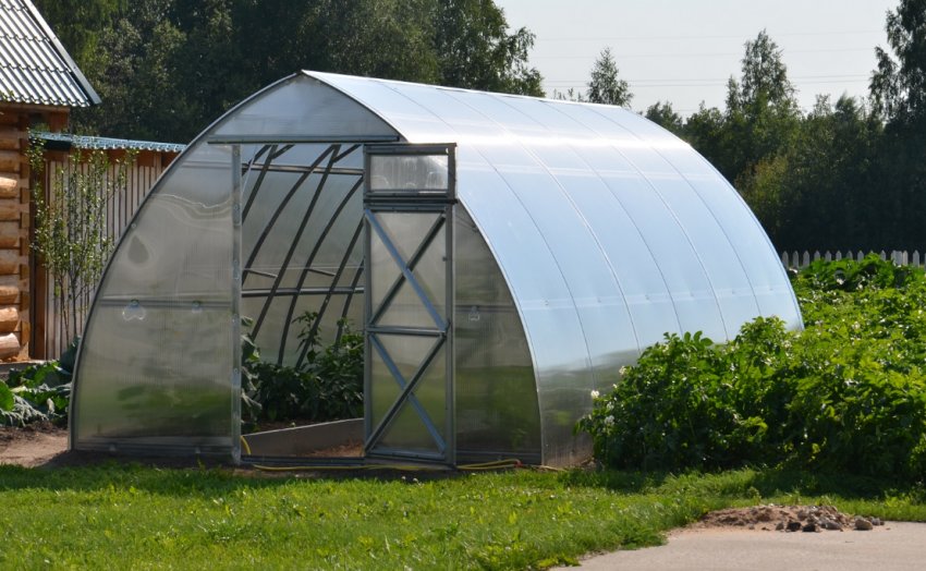 «Кремлівська – Стрілка»