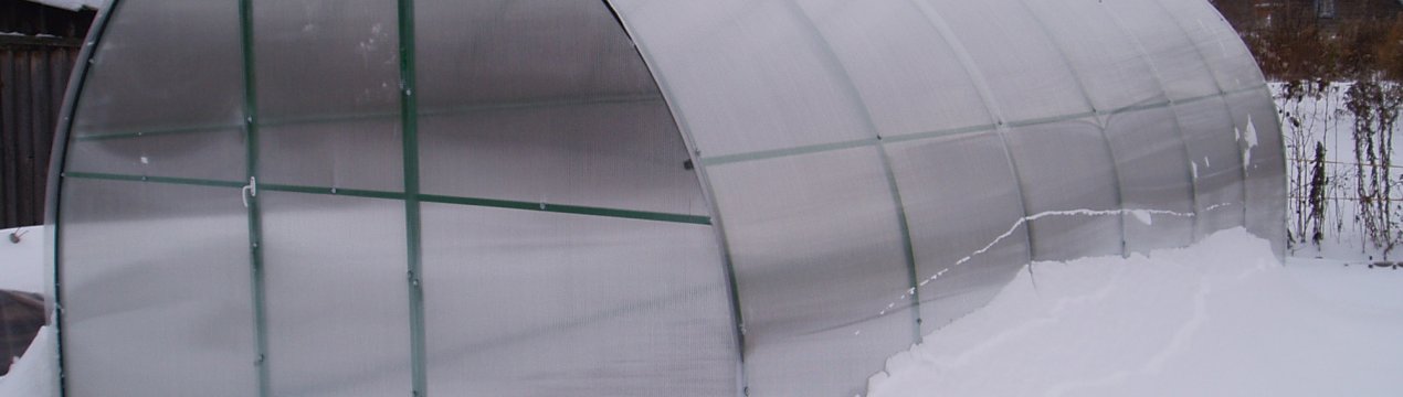 Як і чим обігріти теплицю взимку