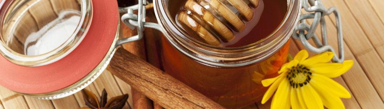 Властивості та особливості вживання кориці з медом