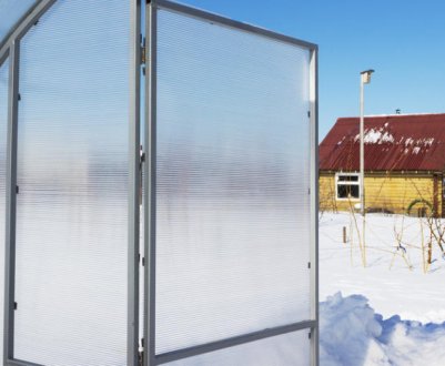 Як побудувати зимову теплицю своїми руками?