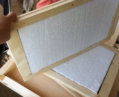 Як зробити своїми руками вулик з фанери і пінопласту?