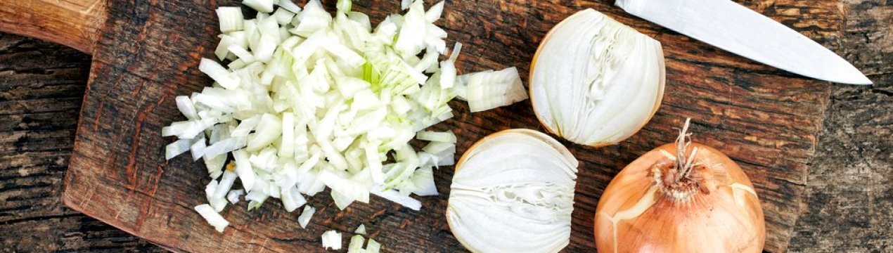 Прибираємо неприємну гіркоту з лука