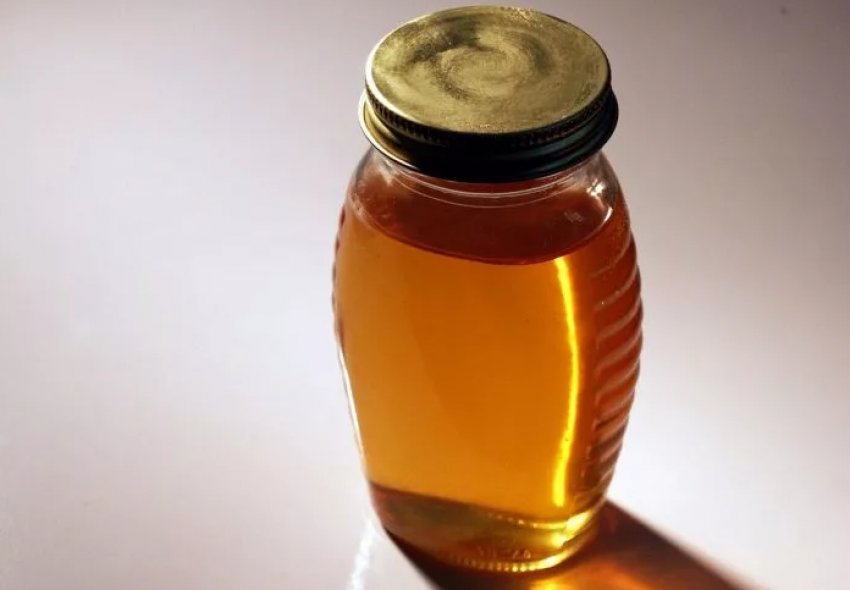 Настоянка бджолиного підмору на спирту Настоянка бджолиного підмору на спирту