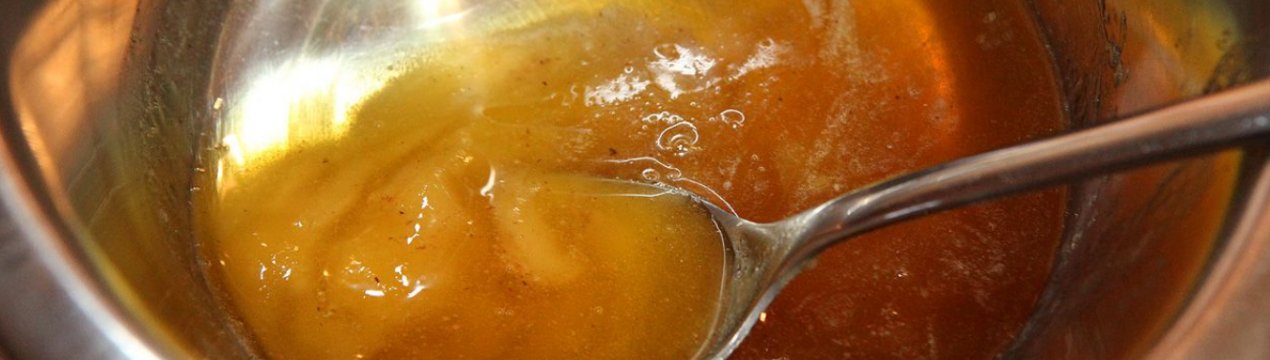 Как растопить мёд без потери полезных свойств