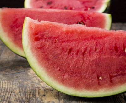 Можна їсти перестиглий кавун?